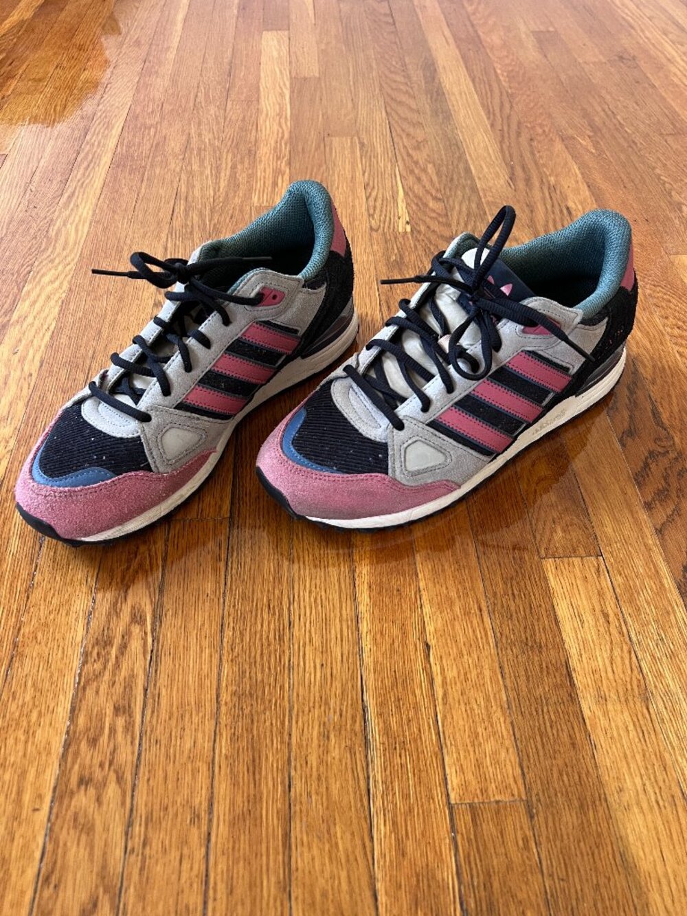 Adidas ZX 750 Originals Retro Black/Wonder Red/Grey Sneakers - Men's 9.5